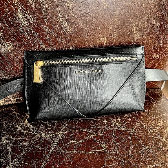 Michael Kors | Sample Belt Bag (Black) - Picture 5 of 5